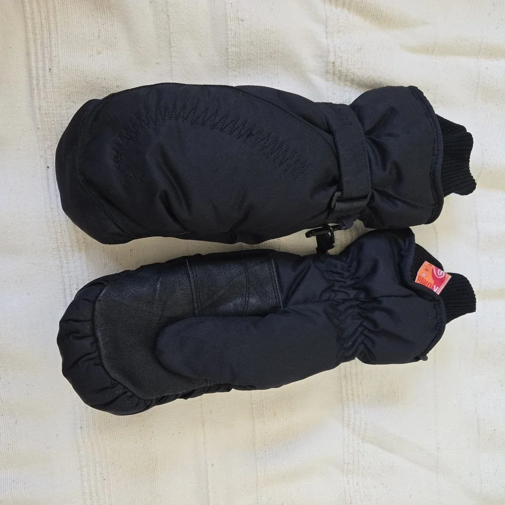 Kombi Waterguard Nlack Mittens  Women's Size Medium New No Tag  Skiing Winter